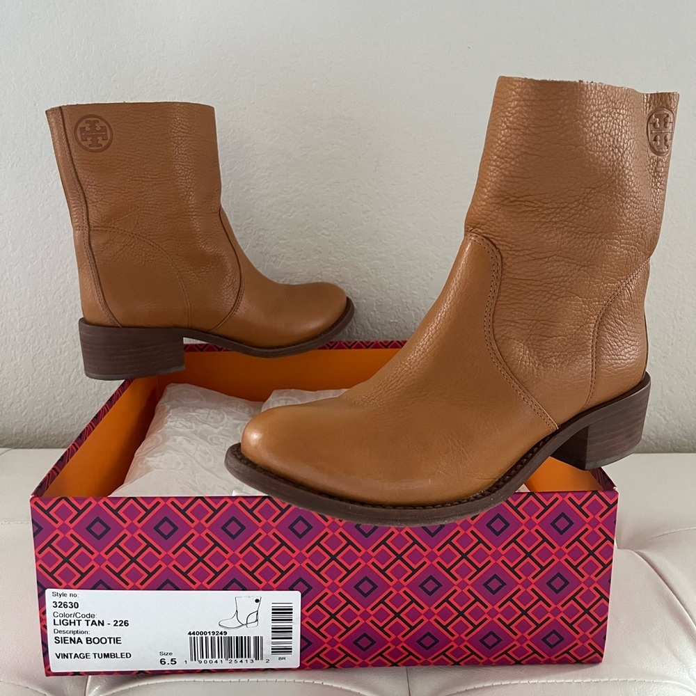 Tory Burch Siena Leather Booties in Light Tan-NWT